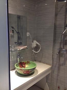 Lushang Tianjie Quick Hotel Csiucsiang Kültér fotó