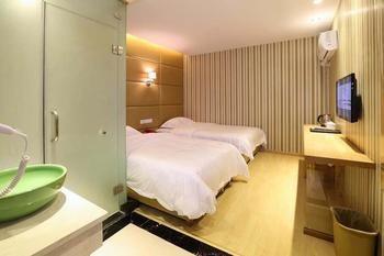 Lushang Tianjie Quick Hotel Csiucsiang Kültér fotó